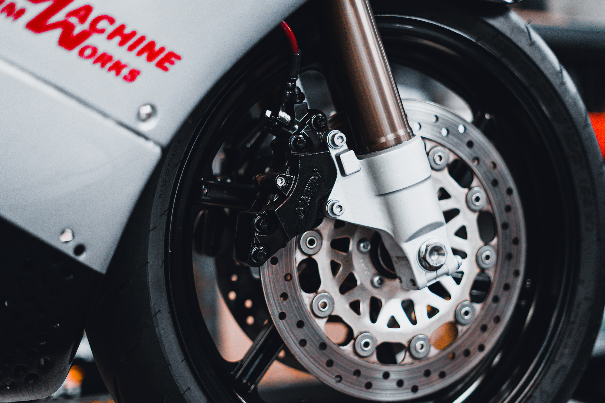 Understanding Motorcycle Brake Vibration Bendix Moto