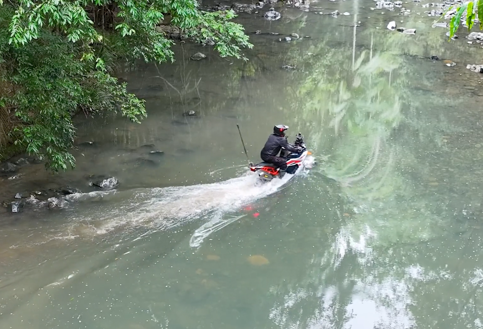 Bendix Moto DNA River Crossings